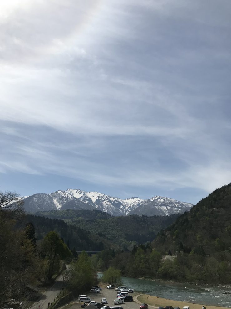 白川郷から望む白山